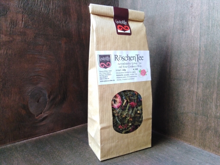 Rosebud tea green tea flavored
